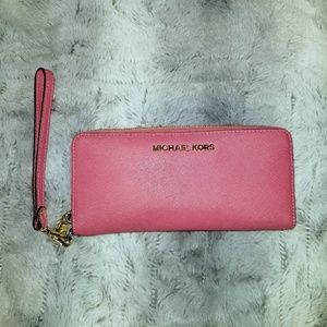 Michael Kors Leather Continental Wristlet